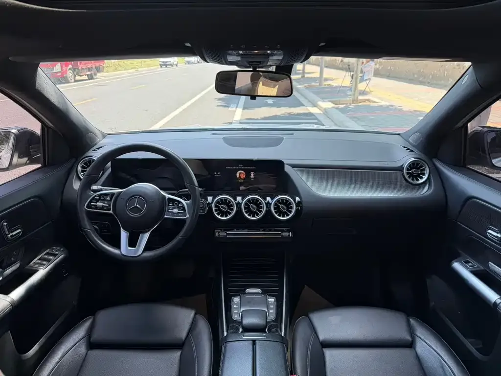Mercedes-Benz GLA — фото 8