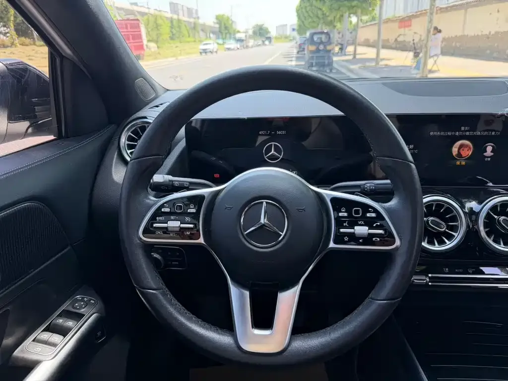 Mercedes-Benz GLA — фото 10