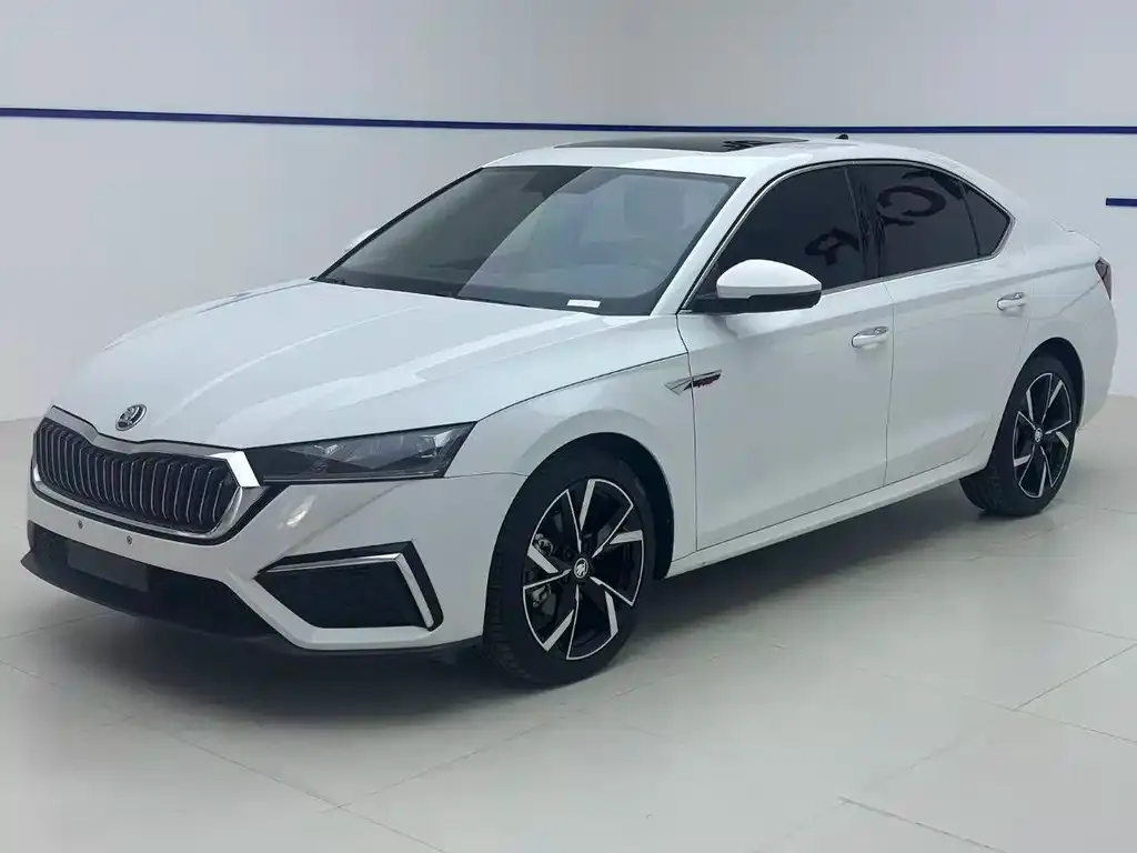 Skoda Octavia — фото 1