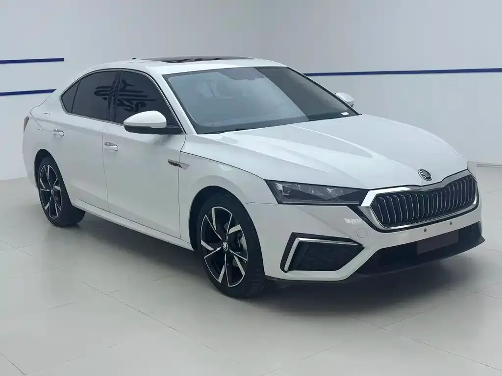 Skoda Octavia — фото 6