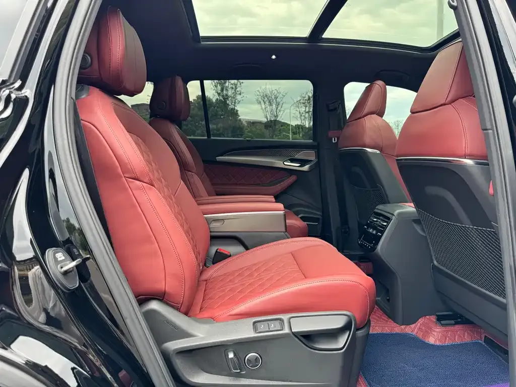 Audi Q6 2025 из CN, фото 6