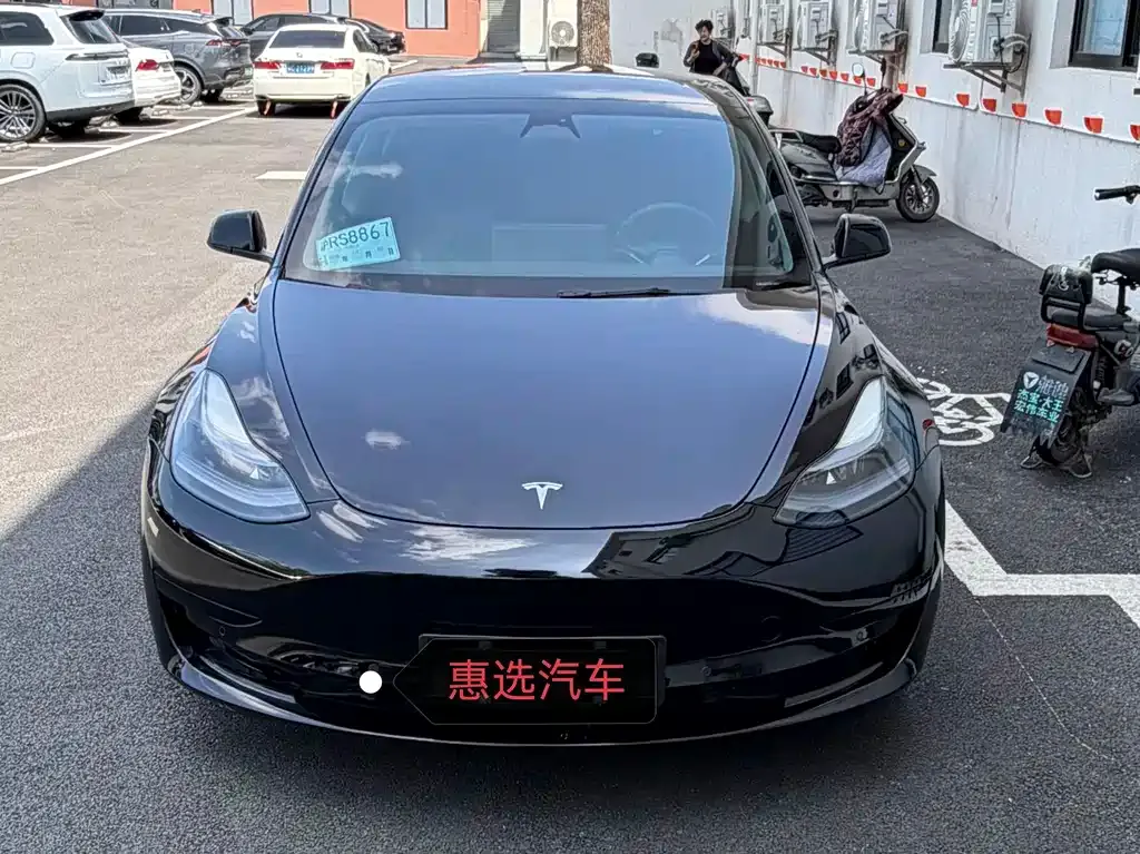 Tesla Model 3 — фото 7