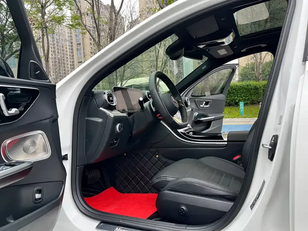 Mercedes-Benz C-Class 2024 из CN, фото 2