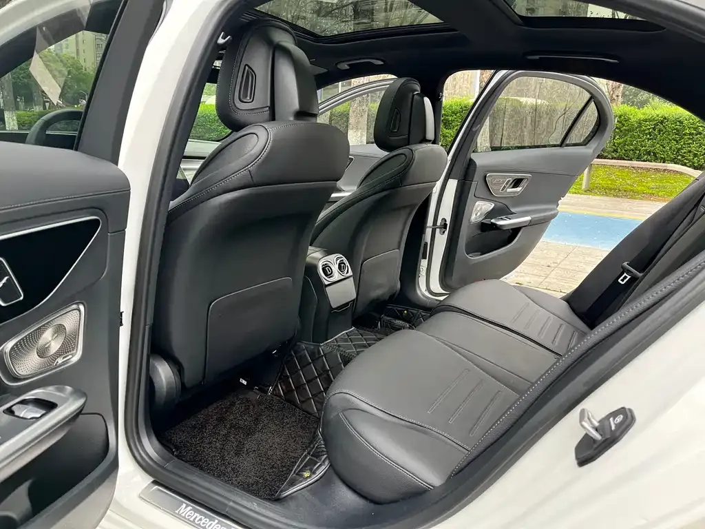 Mercedes-Benz C-Class 2024 из CN, фото 8