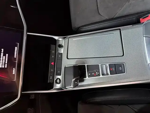 Audi A6L 2022 из CN, фото 7