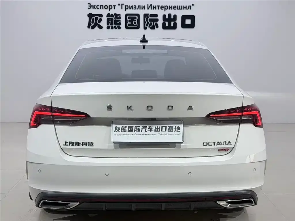 Skoda Octavia — фото 2