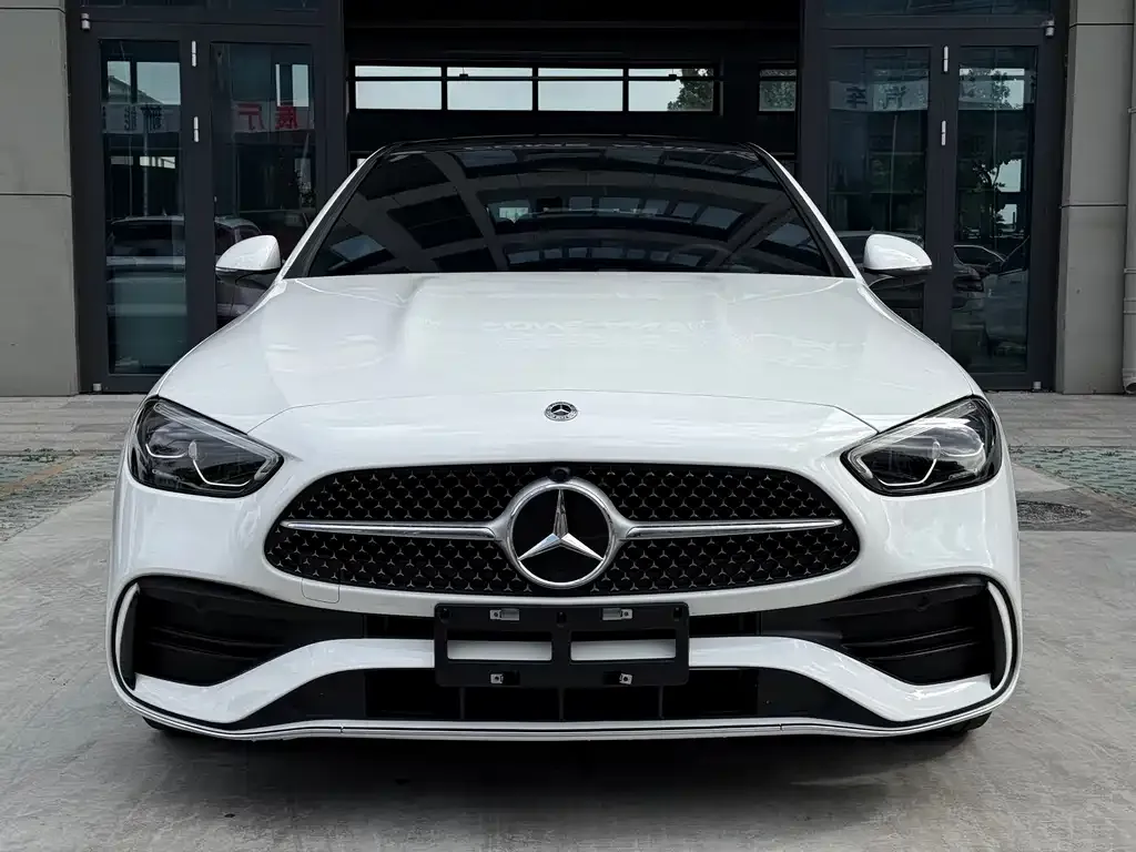 Mercedes-Benz C-Class — фото 1