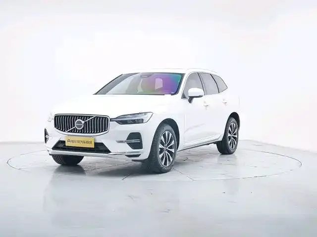 Volvo XC60 — фото 1