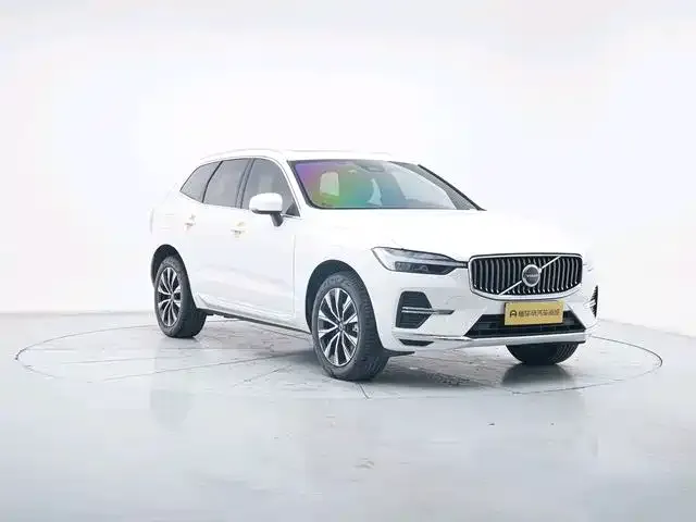 Volvo XC60 — фото 5