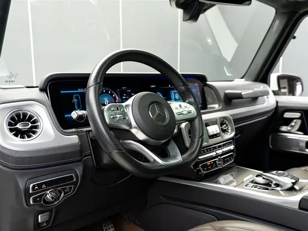 Mercedes-Benz G-Class — фото 10