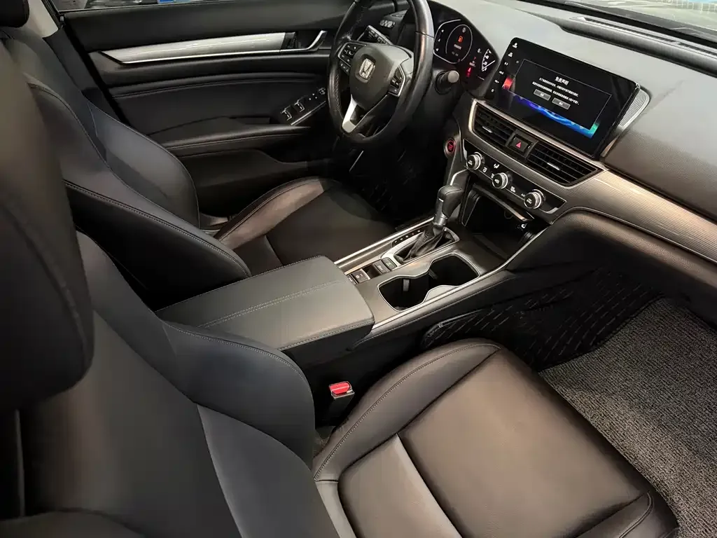 Honda Accord — фото 5