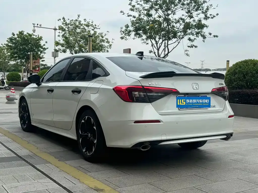 Honda Civic — фото 3
