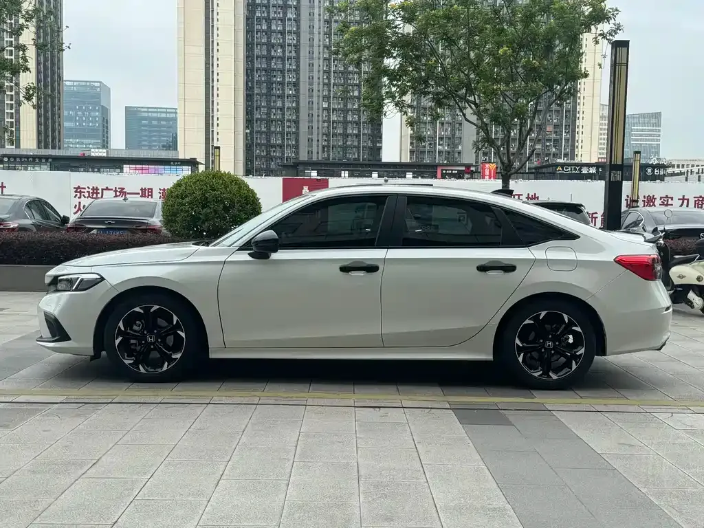 Honda Civic — фото 9
