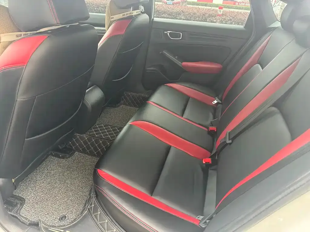 Honda Civic — фото 10