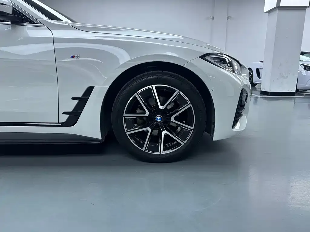 BMW 4 Series 2022 из CN, фото 3