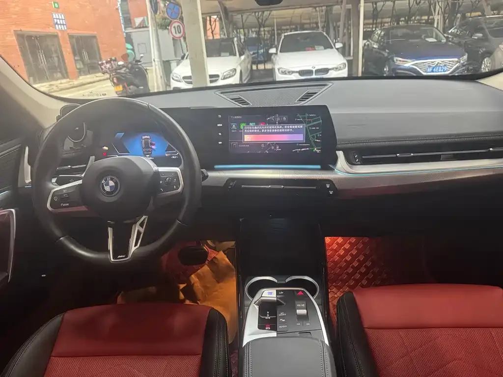 BMW iX1 2024 из CN, фото 6