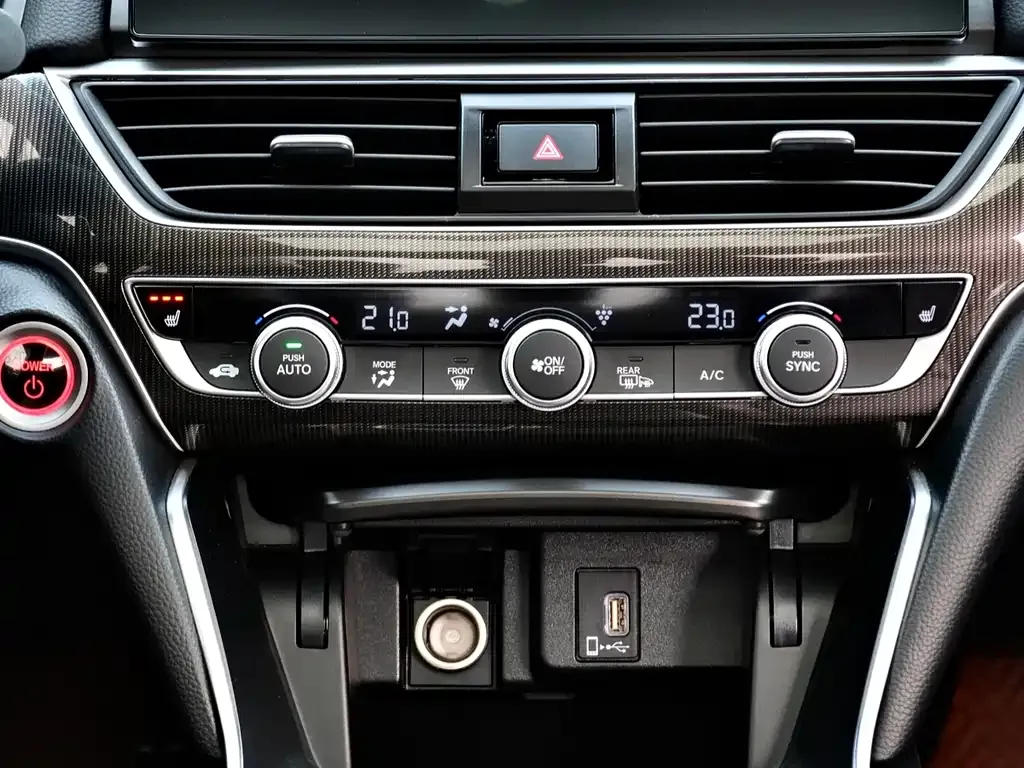Honda Accord — фото 8