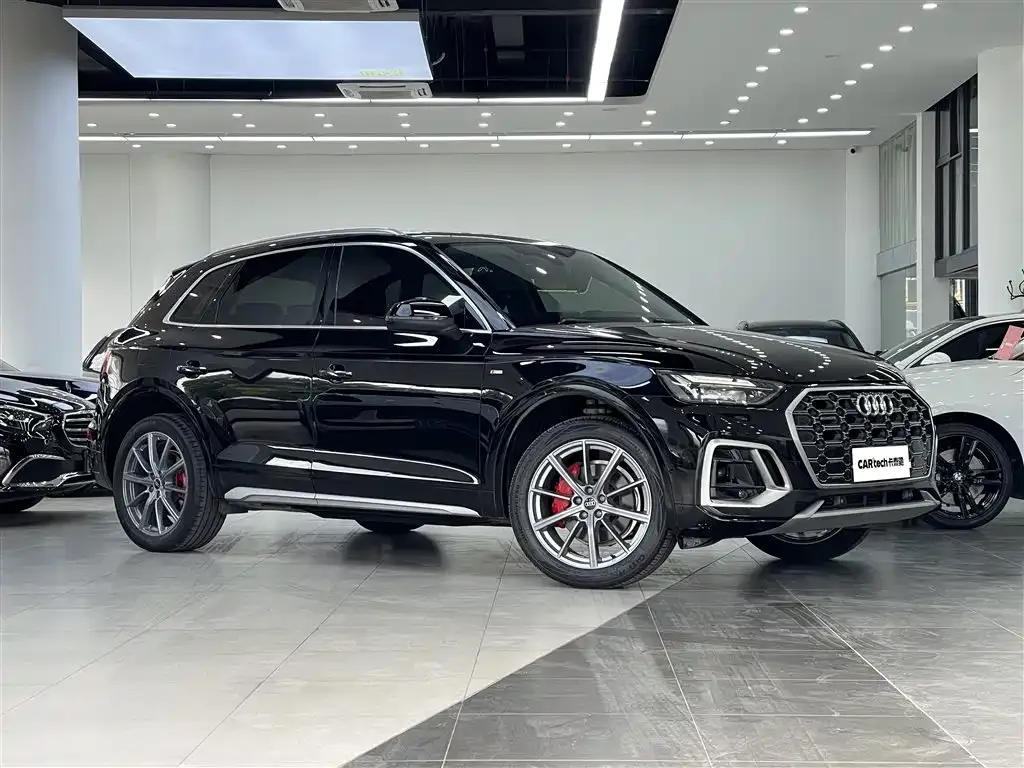 Audi Q5L — фото 4
