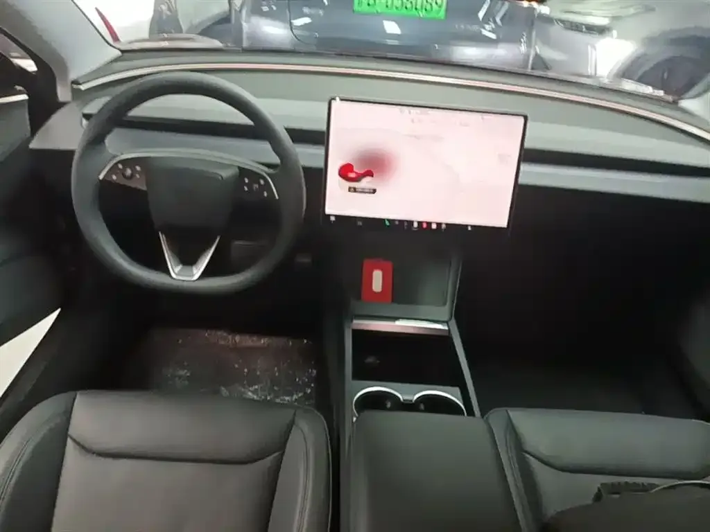 Tesla Model 3 — фото 3