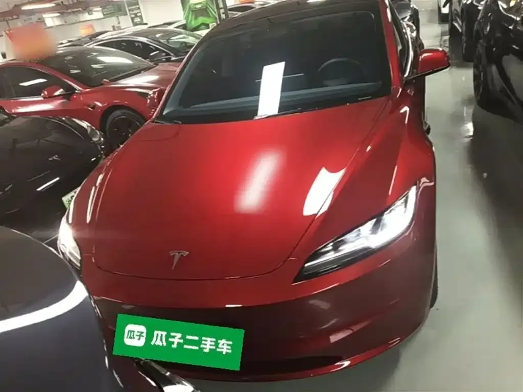 Tesla Model 3 — фото 10