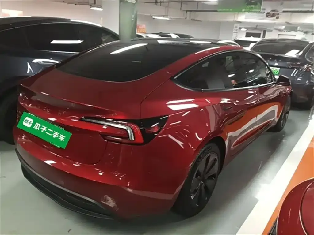 Tesla Model 3 — фото 5