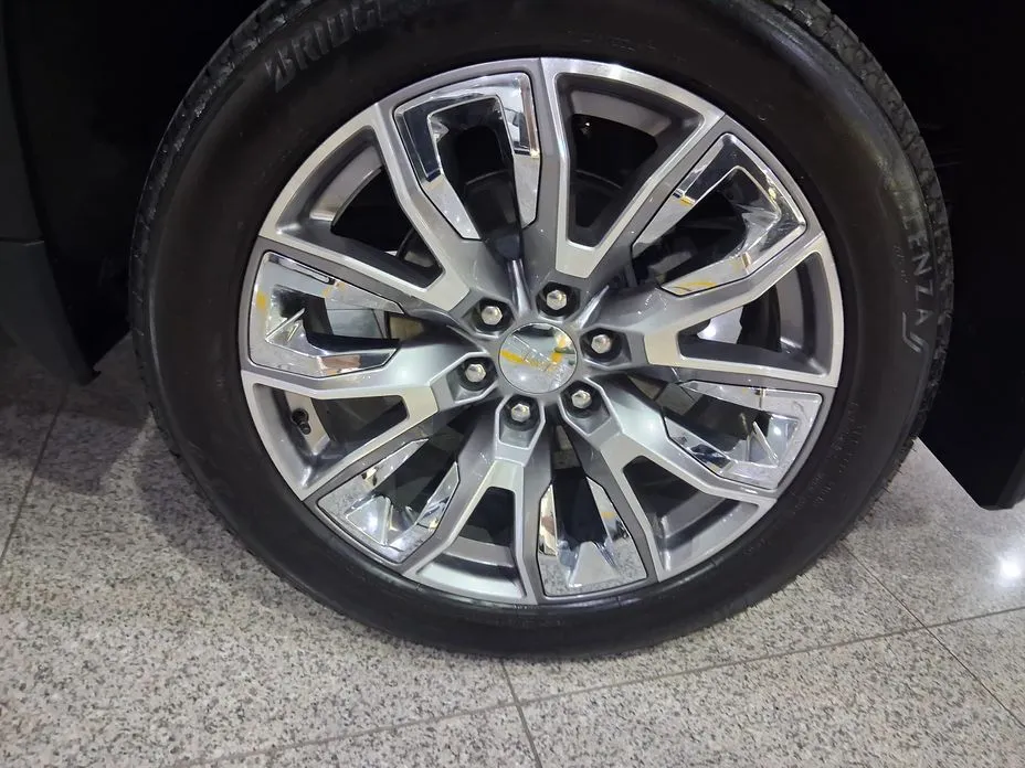 GMC Sierra 2023 из KR, фото 10
