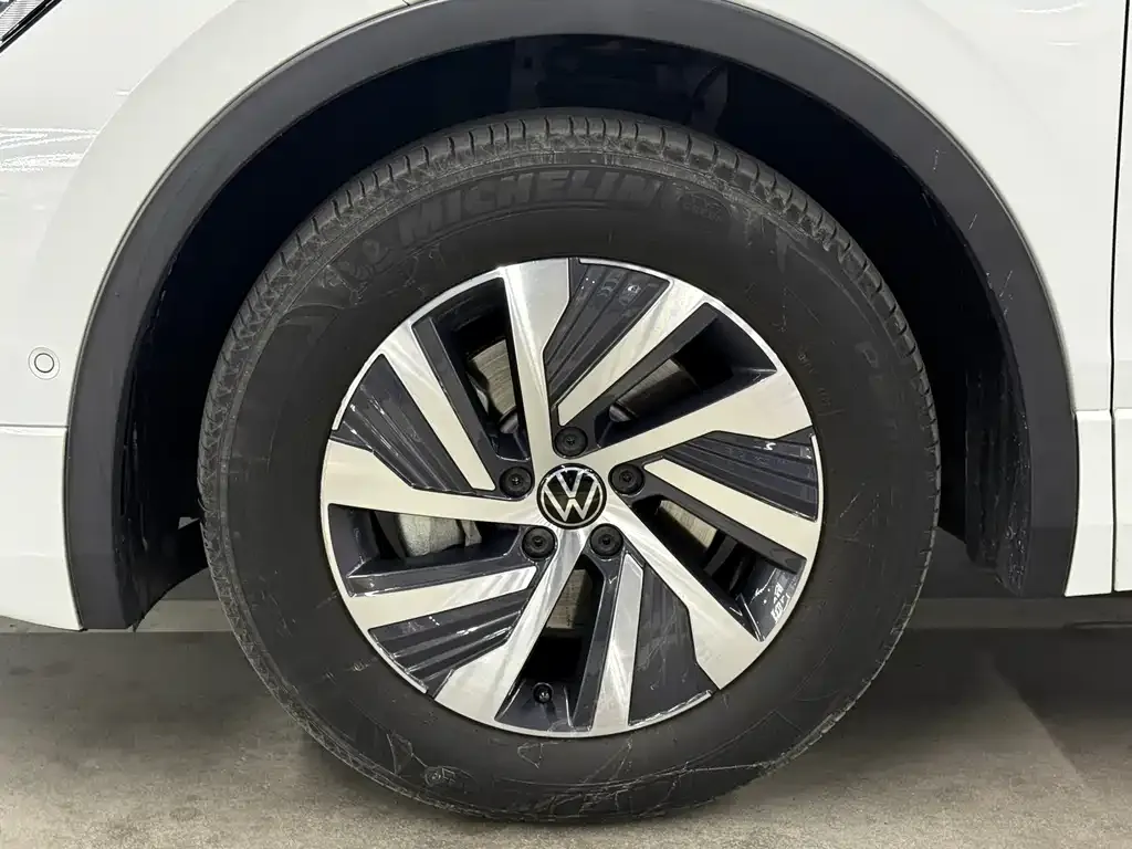 Volkswagen Tiguan L New Energy 2023 из CN, фото 3