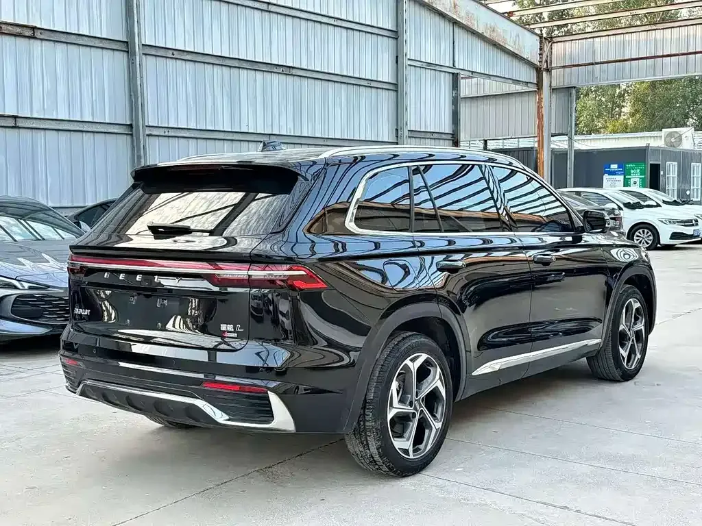 Geely Xingyue L — фото 9