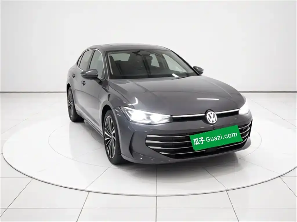 Volkswagen Passat — фото 10