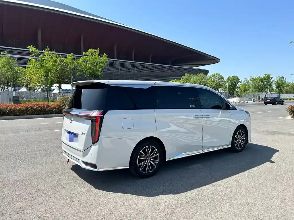 GAC Motor Trumpchi M8 — фото 4