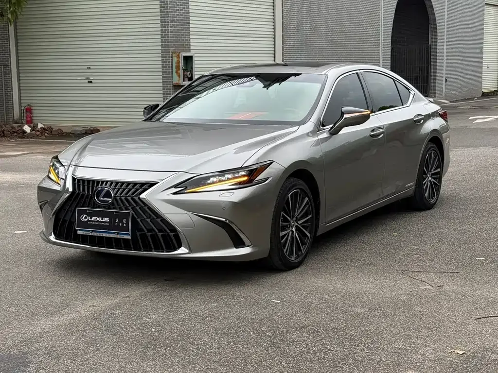 Lexus ES — фото 4