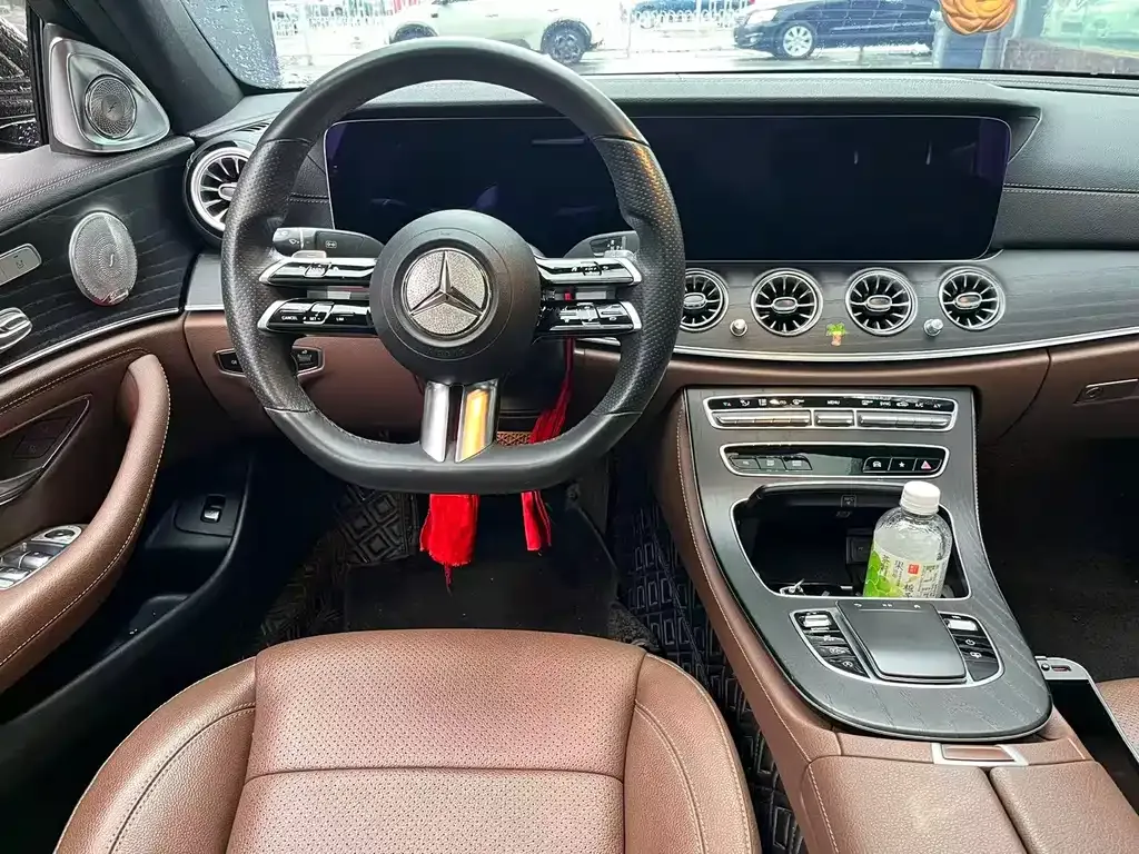 Mercedes-Benz E-Class — фото 10
