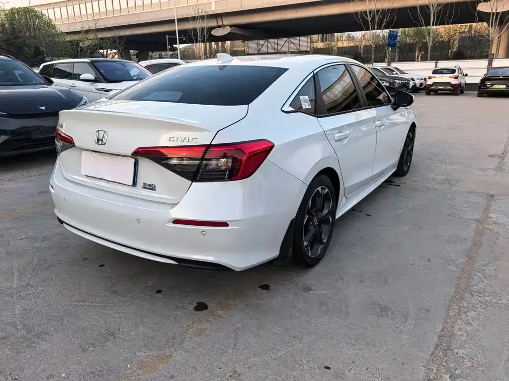 Honda Civic — фото 10