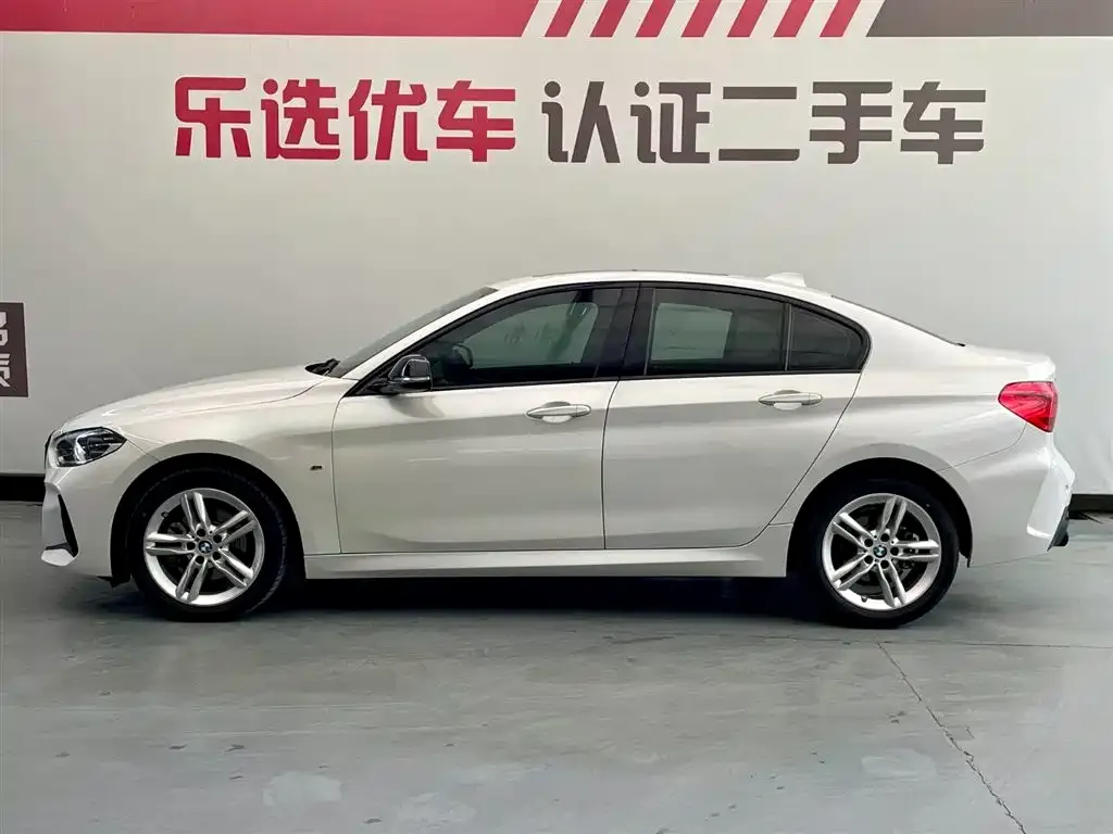 BMW 1 Series 2022 из CN, фото 3