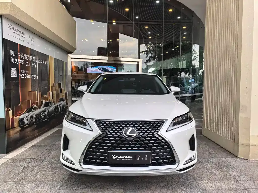 Lexus RX — фото 1