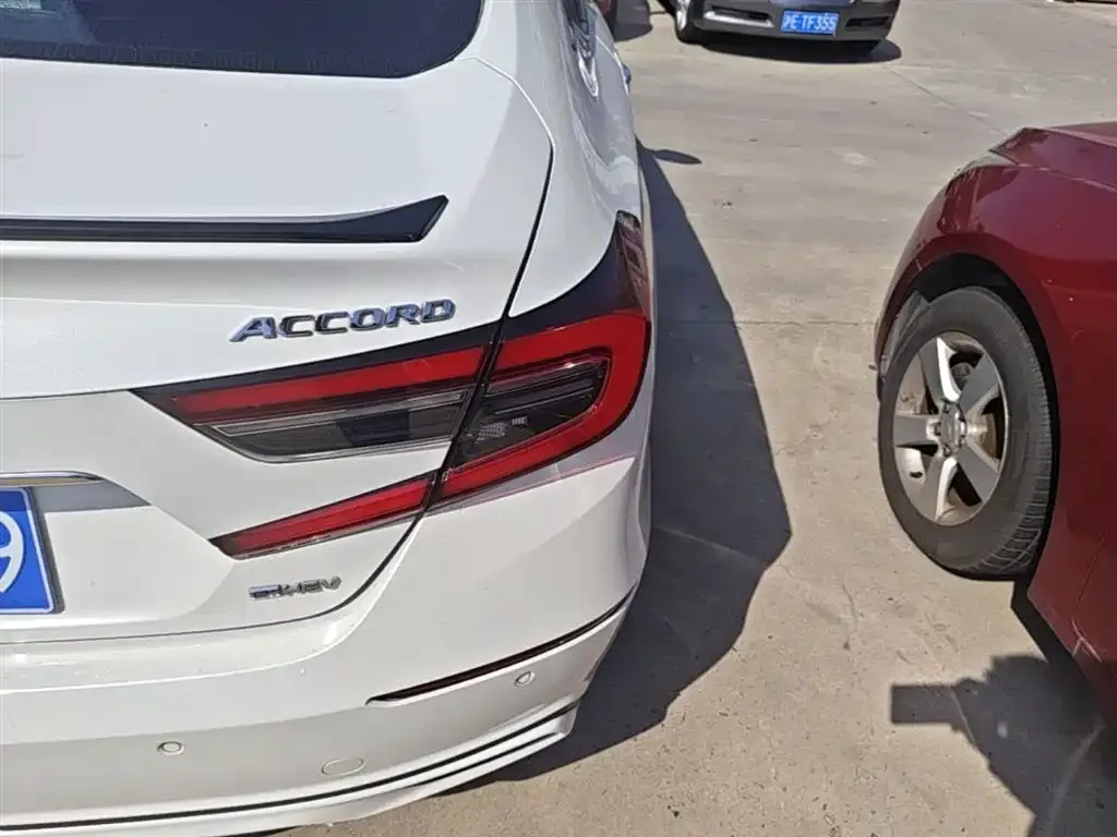 Honda Accord — фото 2