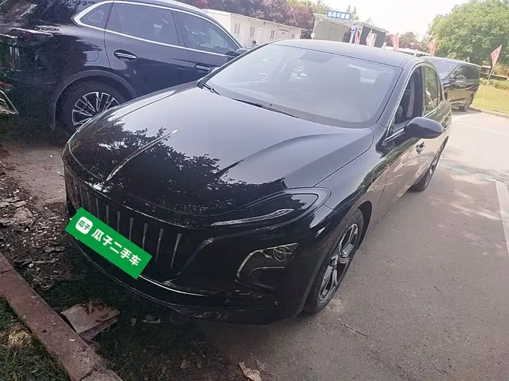 Hongqi E-QM5 2024 из CN, фото 3