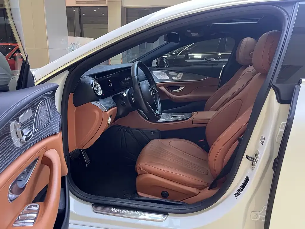 Mercedes-Benz CLS — фото 6