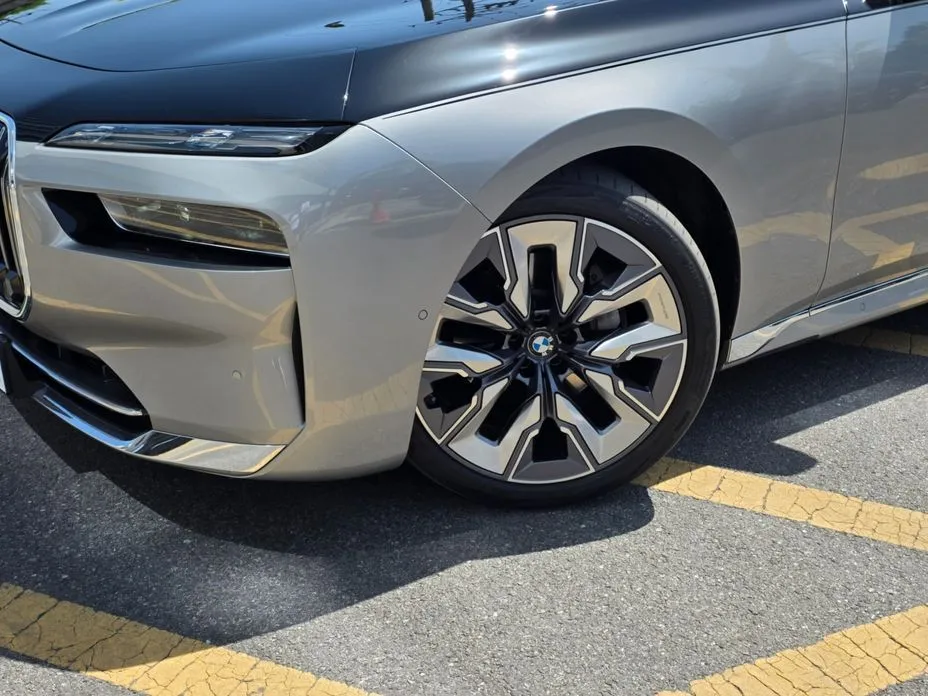 BMW 7-Series 2024 из KR, фото 9