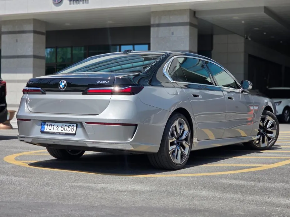 BMW 7-Series 2024 из KR, фото 3