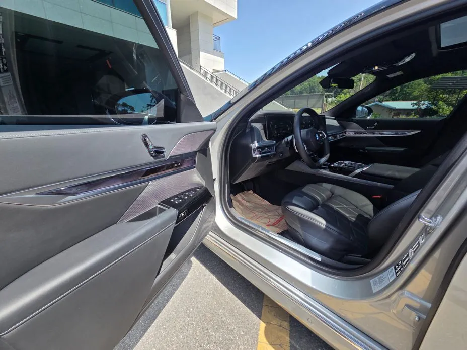 BMW 7-Series 2024 из KR, фото 7