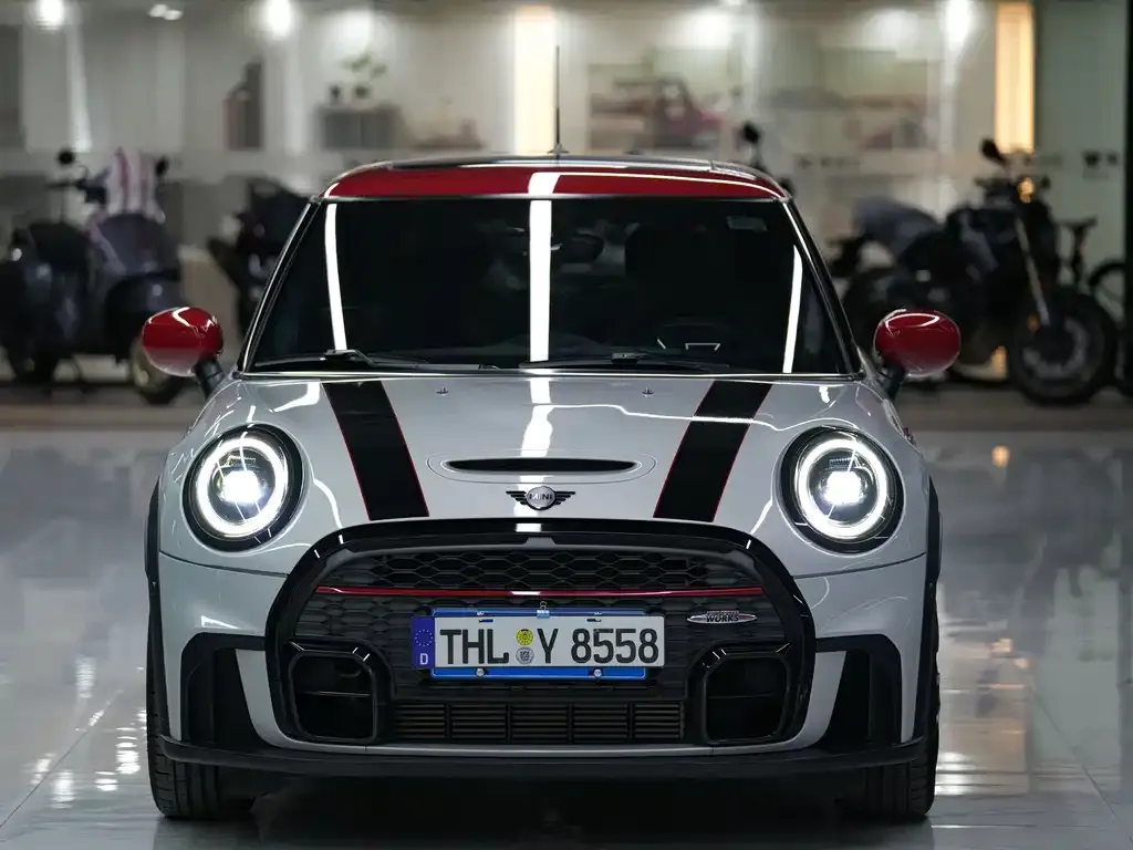 MINI JCW (John Cooper Works) — фото 8