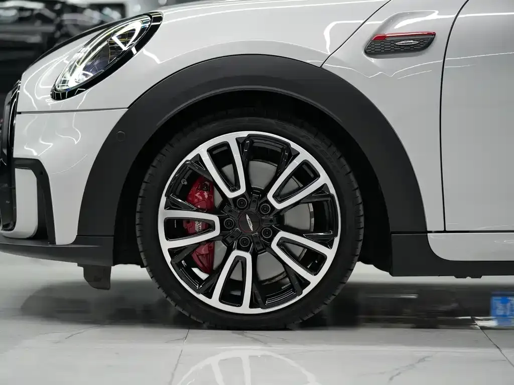 MINI JCW (John Cooper Works) — фото 5
