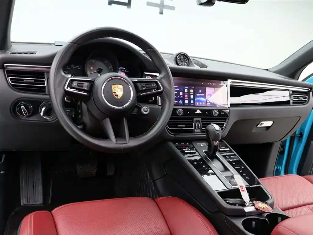 Porsche Macan — фото 10