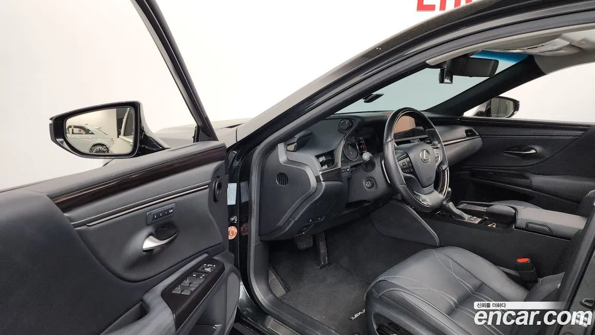 Lexus ES 2021 из KR, фото 3