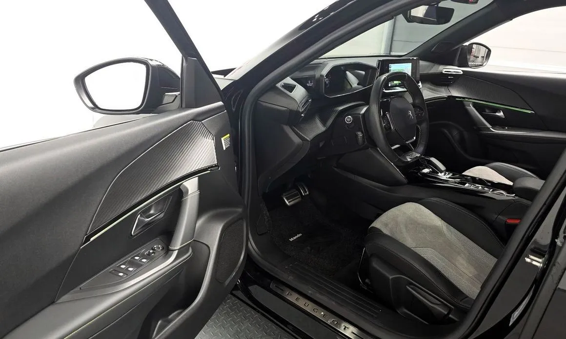Peugeot 2008 2021 из KR, фото 8