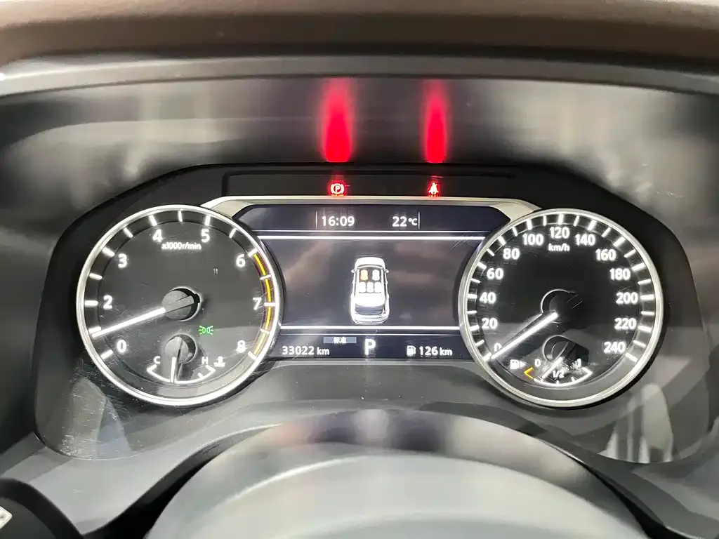 Nissan X-Trail — фото 10