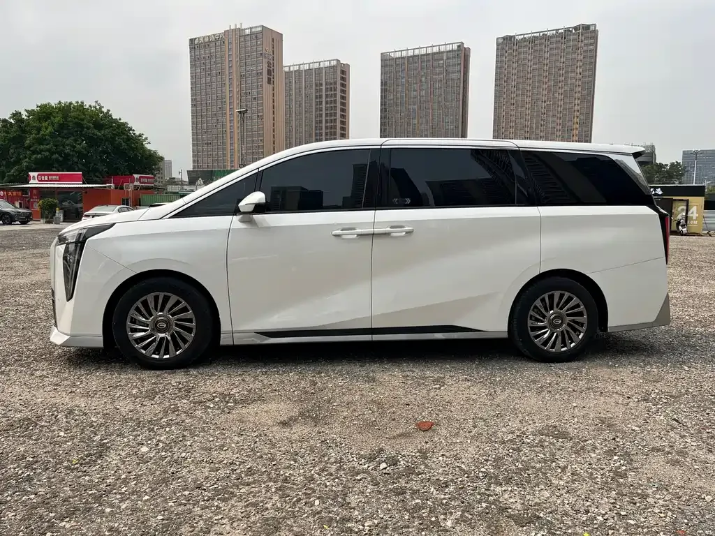 GAC Motor Trumpchi M8 — фото 3