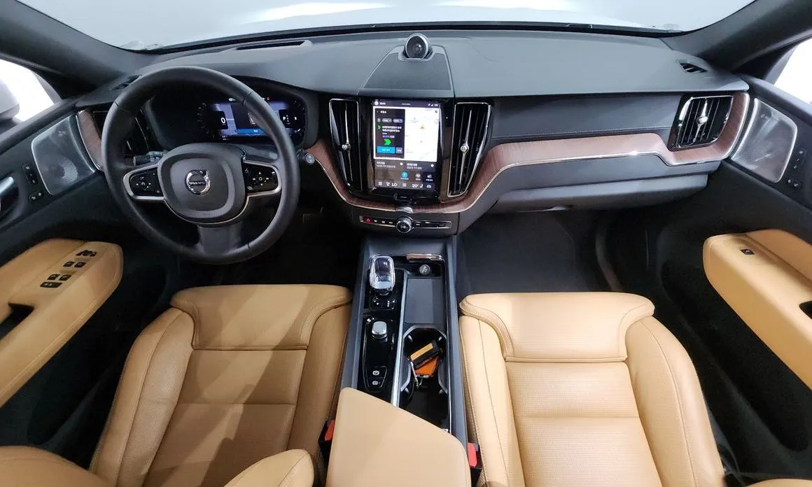 Volvo XC60 2025 из KR, фото 5