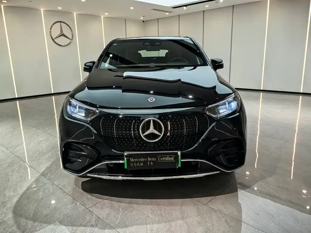 Mercedes-Benz EQE SUV — фото 6
